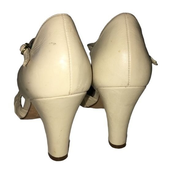 Antonio Melani Cream Colored Heels - Picture 6 of 12